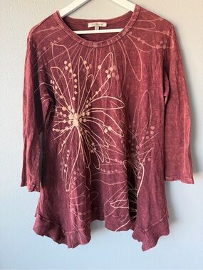 Jess & Jane maroon floral cotton mineral washed 3/4 sleeve top Women’s sz L